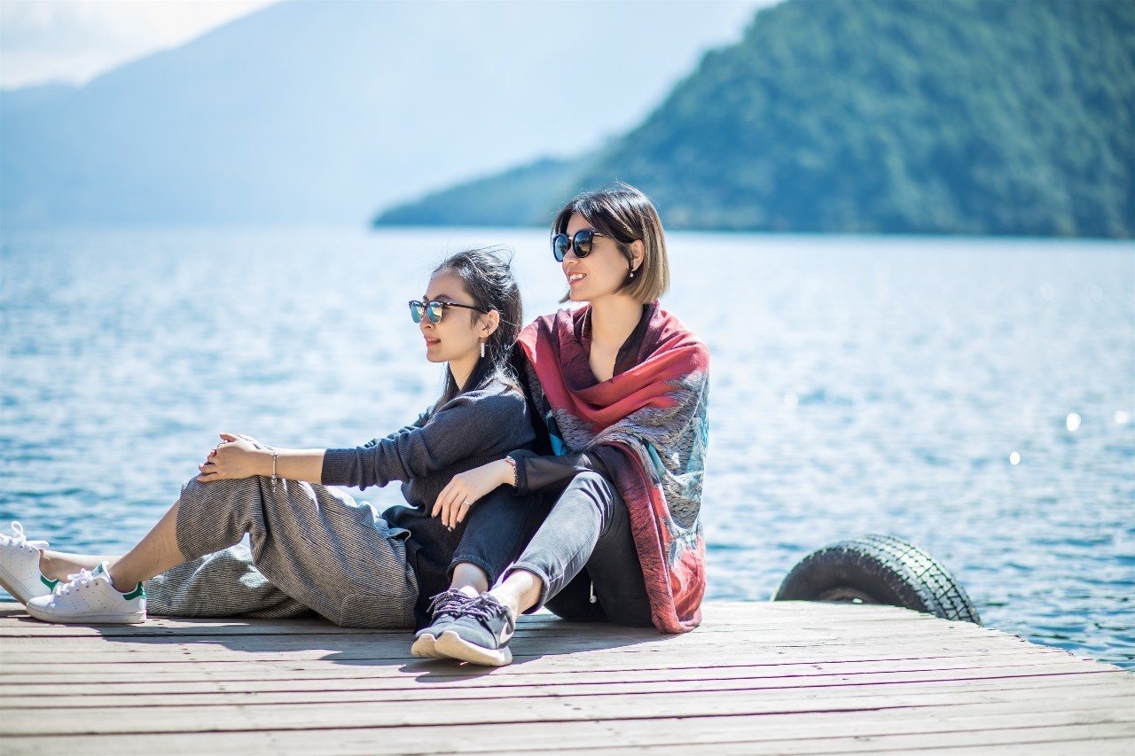 瀘沽湖·野火集，時光匆忙別錯過年輕的瘋狂