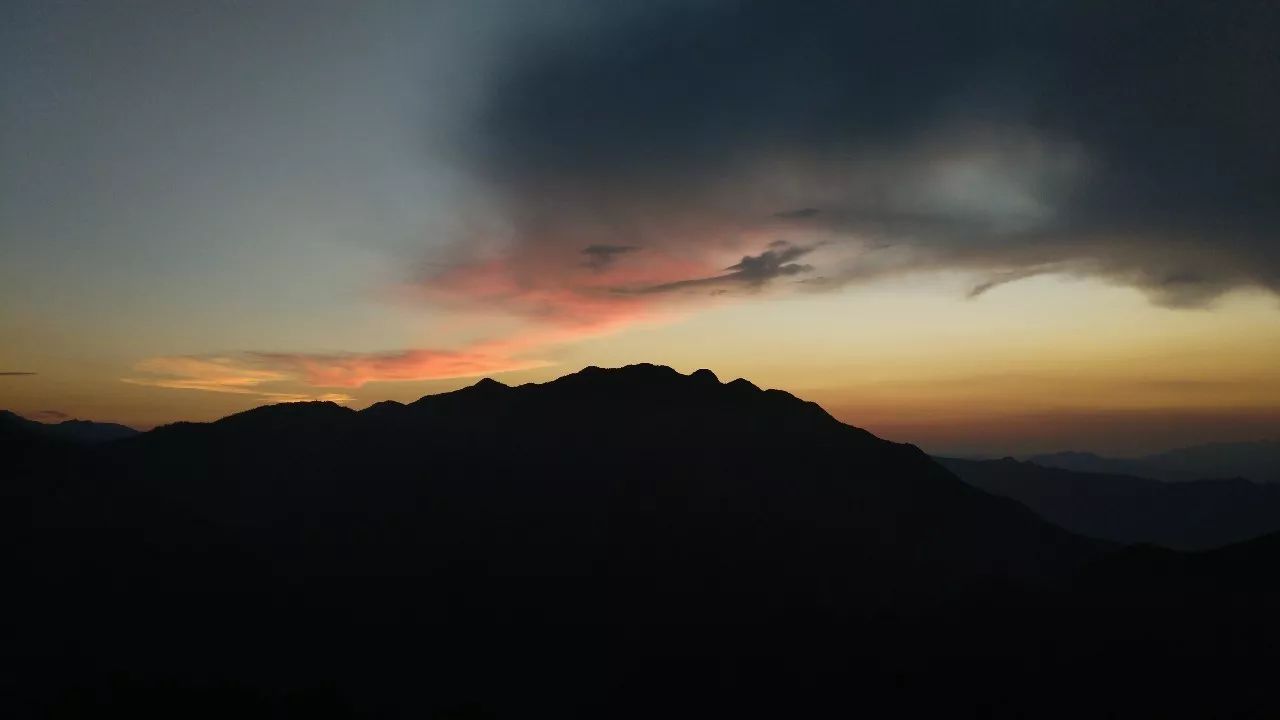 麗水·云逸遠山，在牡丹亭有個仲夏夜之夢