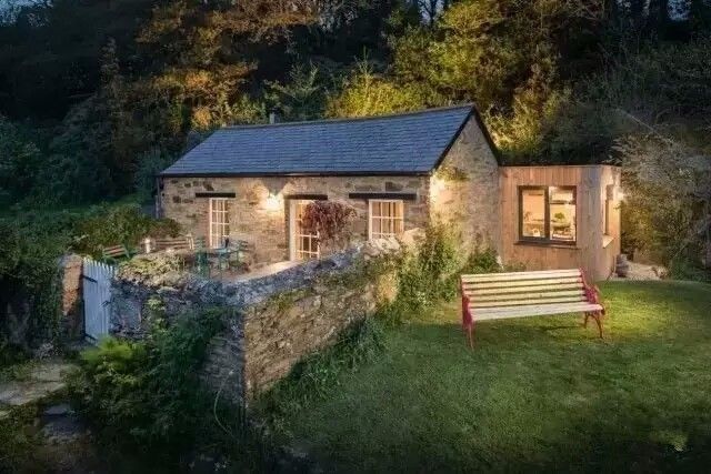 驚呆了，雞窩豬舍馬廄牛棚羊圈變民宿!