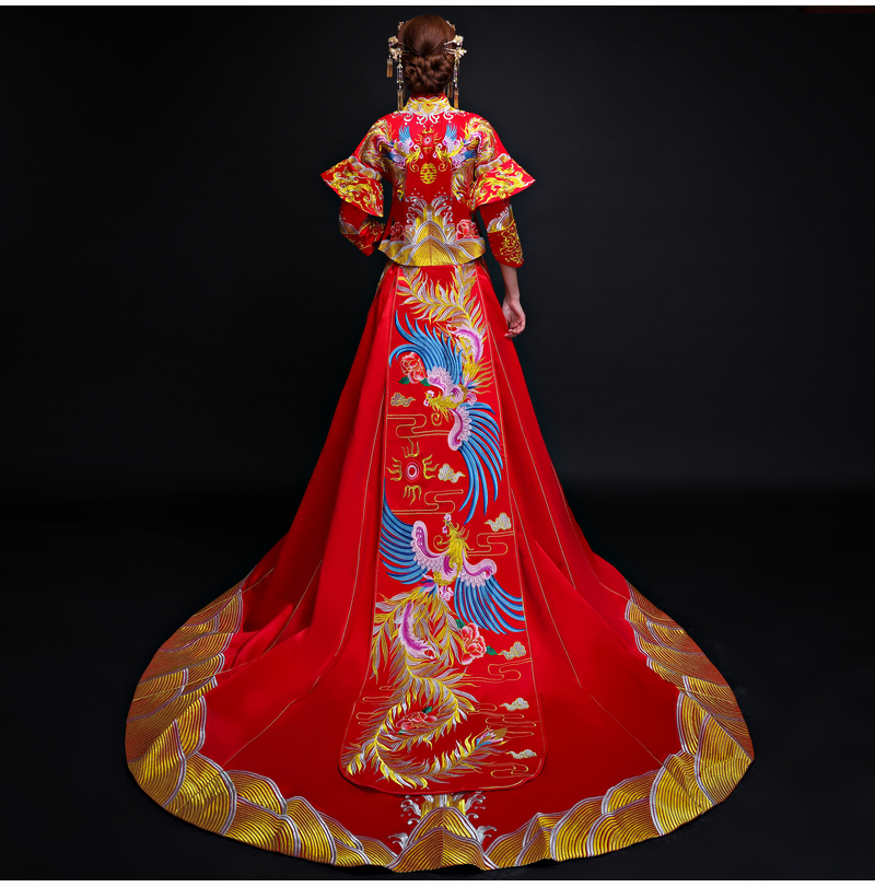 時尚拖尾中式禮服，古典大方之美新娘禮服