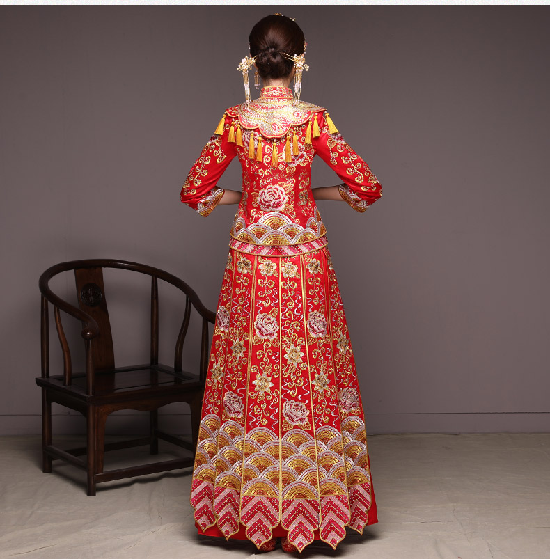 典雅韻味中式禮服，精致新娘結(jié)婚禮服