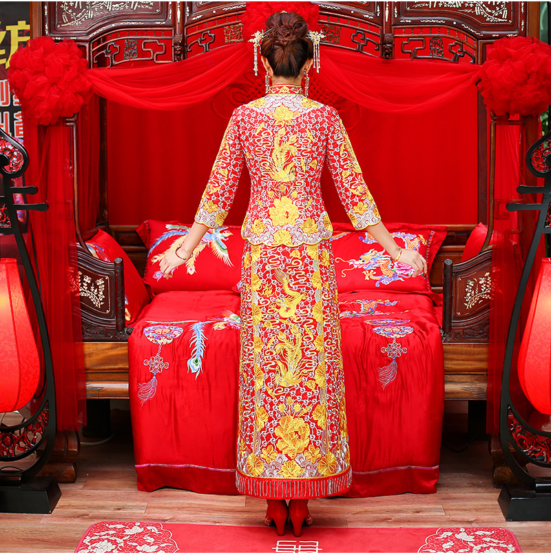 時(shí)尚復(fù)古設(shè)計(jì)中式禮服，新娘結(jié)婚禮服