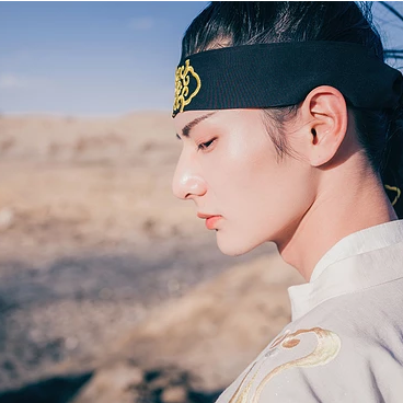 霸氣帶劍男生頭像，唯美古風(fēng)頭像