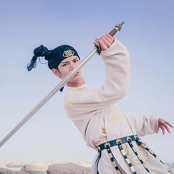 霸氣帶劍男生頭像，唯美古風(fēng)頭像