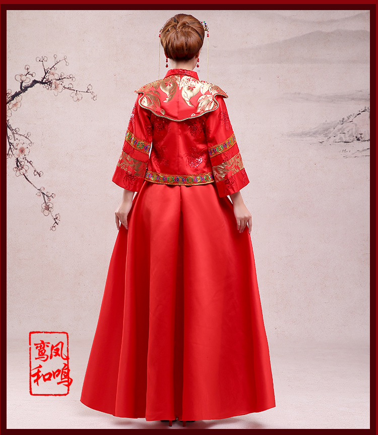 中國傳統(tǒng)式新娘禮服，鳳冠霞帔中式禮服