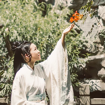 優(yōu)雅白衣女子頭像，唯美古風(fēng)真人頭像