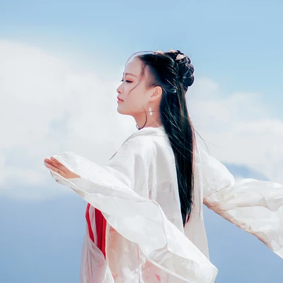 海邊飄逸女子頭像，唯美古風(fēng)真人頭像