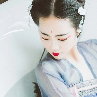 金魚妖艷的女子頭像，唯美古風(fēng)真人頭像