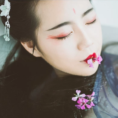 金魚妖艷的女子頭像，唯美古風(fēng)真人頭像