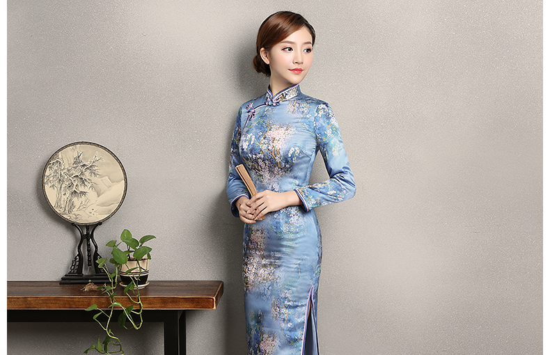 藍(lán)色印花開叉旗袍，時尚優(yōu)雅旗袍裙