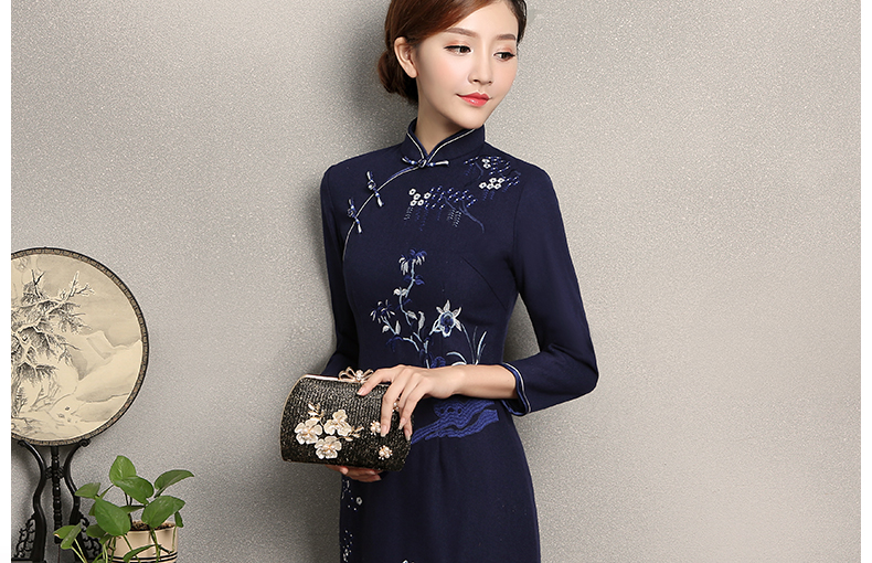 深藍(lán)色繡花旗袍，復(fù)古風(fēng)旗袍裙