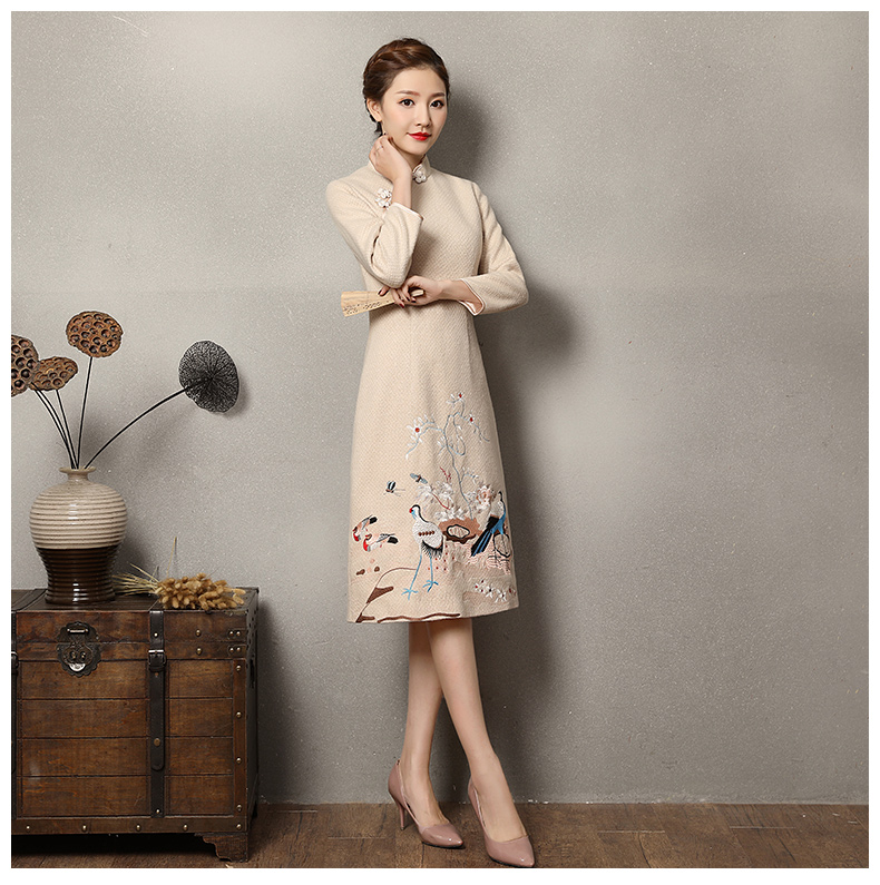 錦鶴刺繡旗袍，家佳樂文學(xué)旗袍裙