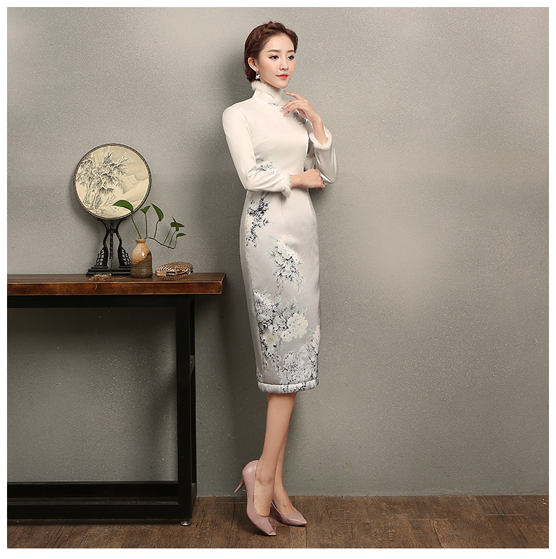 花雪牡丹印花旗袍，白色冬季旗袍裙
