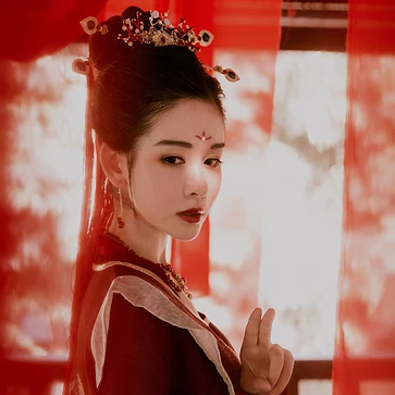紅佛女子頭像，唯美古風(fēng)真人頭像