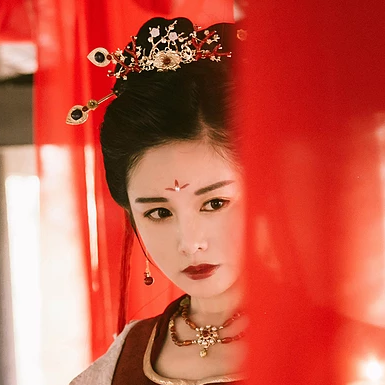 紅佛女子頭像，唯美古風(fēng)真人頭像