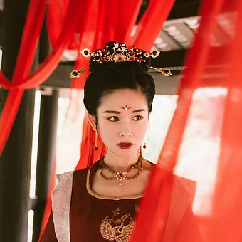 紅佛女子頭像，唯美古風(fēng)真人頭像