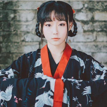 俏皮可愛漢服女子頭像，唯美古風真人頭像