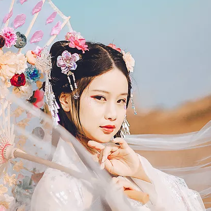 嬌艷帶傘女生頭像，唯美古風(fēng)真人頭像