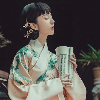 俏皮可愛帶團(tuán)扇女生頭像，唯美古風(fēng)真人頭像