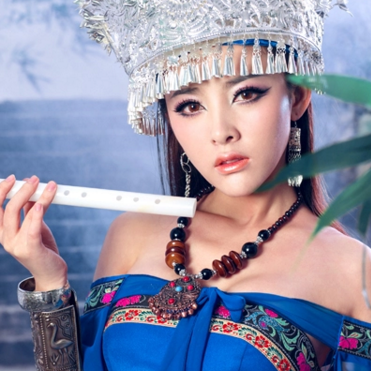 性感孔雀翎女生頭像，唯美古風真人頭像