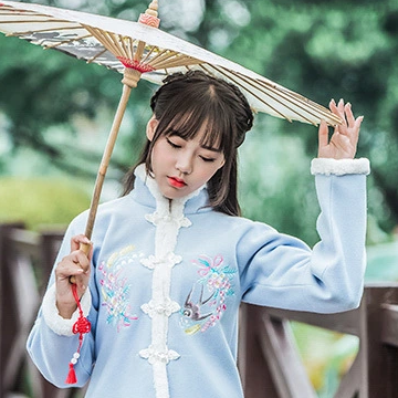 可愛(ài)帶團(tuán)扇和傘女生頭像，唯美古風(fēng)真人頭像