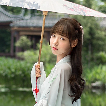 杜若花枝帶和團扇傘女生頭像，唯美古風(fēng)頭像