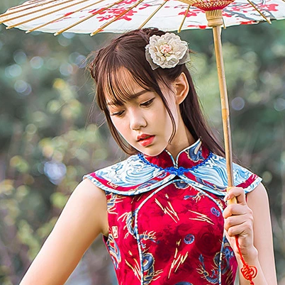 紅衣帶傘女生頭像，唯美古風(fēng)真人頭像