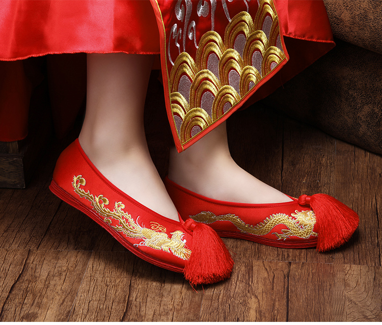 千層平底繡花鞋，流蘇新娘結(jié)婚鞋