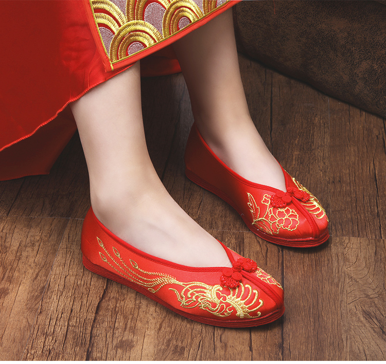 牡丹鳳凰繡花鞋，三款刺繡新娘結(jié)婚鞋