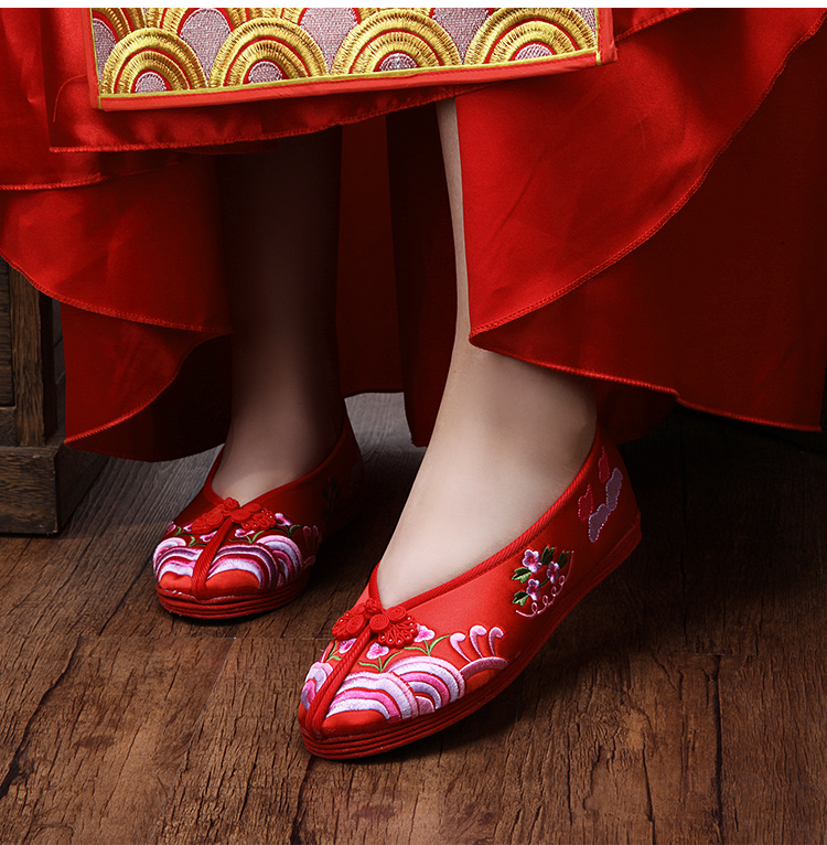 牡丹鳳凰繡花鞋，三款刺繡新娘結(jié)婚鞋