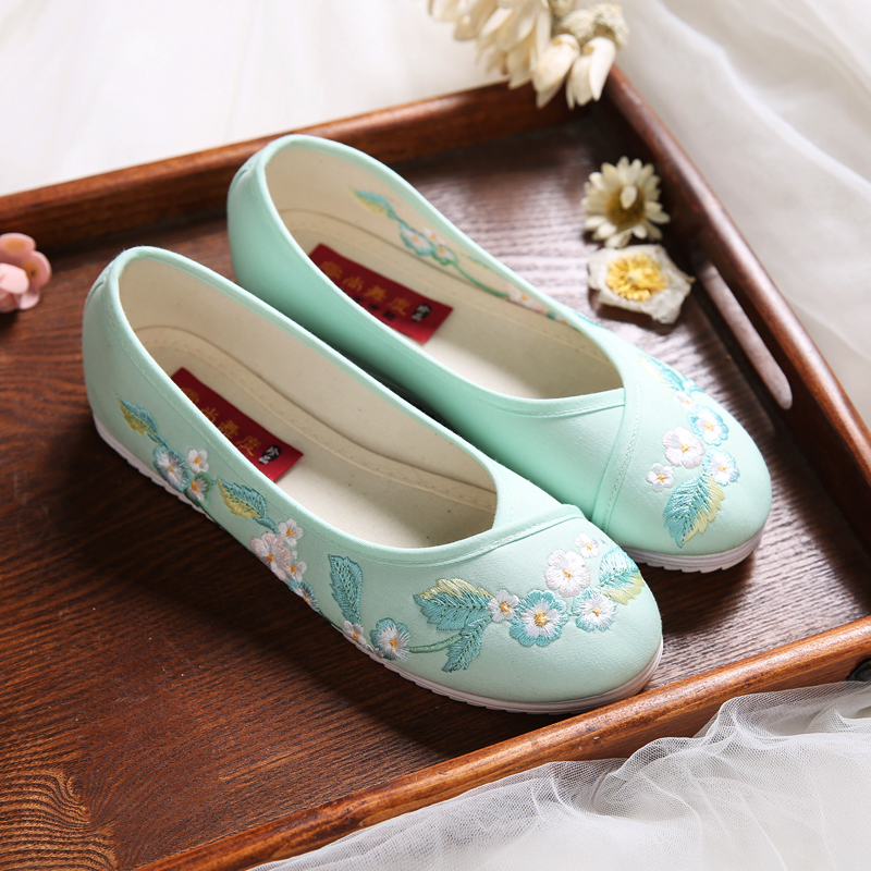 小清新花朵刺繡平底鞋，復(fù)古民族風(fēng)繡花鞋