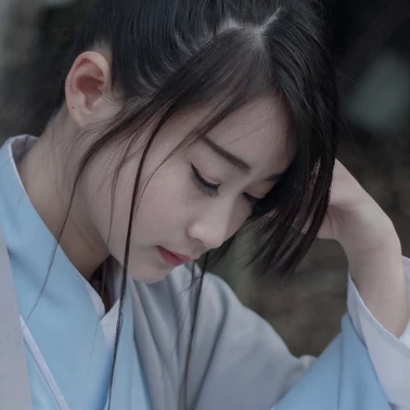 竹林舞劍女生頭像，唯美古風(fēng)真人頭像