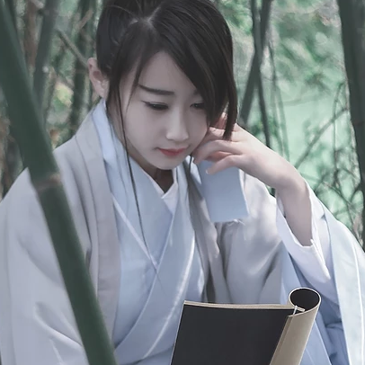 竹林舞劍女生頭像，唯美古風(fēng)真人頭像