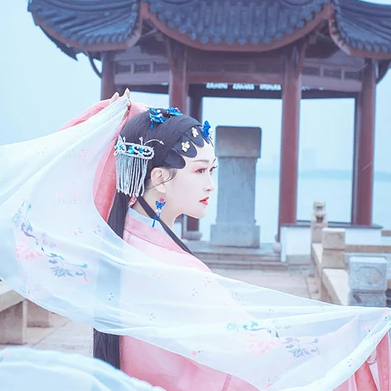 京劇花旦帶折扇女生頭像，唯美古風(fēng)真人頭像