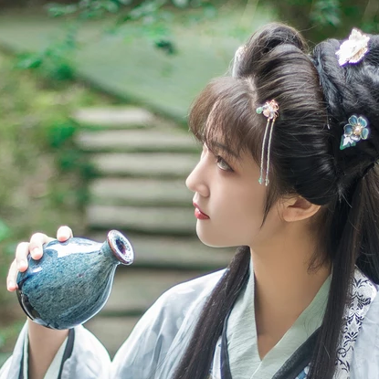 古典琵琶女子頭像，唯美古風真人頭像