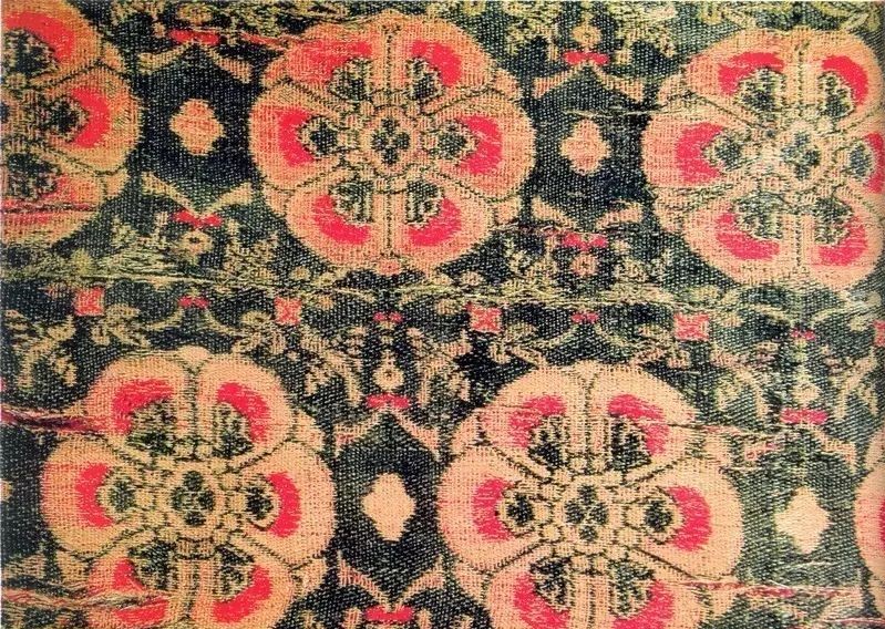 最華麗的傳統(tǒng)花布，《源氏物語》的中國絲織品