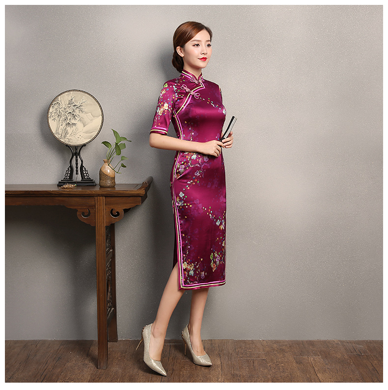 玫紅色印花旗袍，中袖真絲旗袍裙