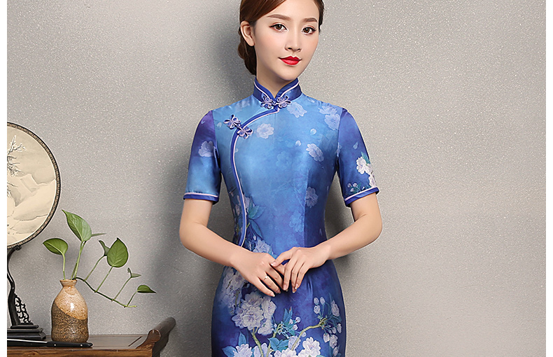 藍(lán)嬌印花旗袍，復(fù)古真絲旗袍裙