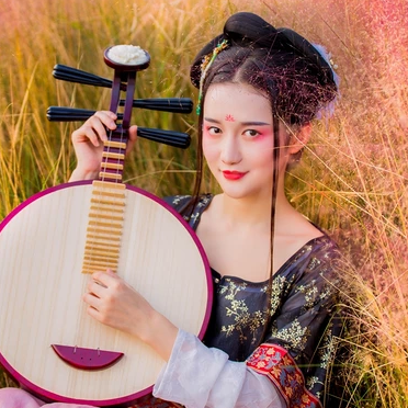 粉黛帶紅傘女生頭像，唯美古風(fēng)真人頭像