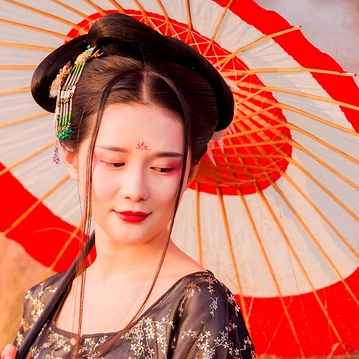 粉黛帶紅傘女生頭像，唯美古風(fēng)真人頭像