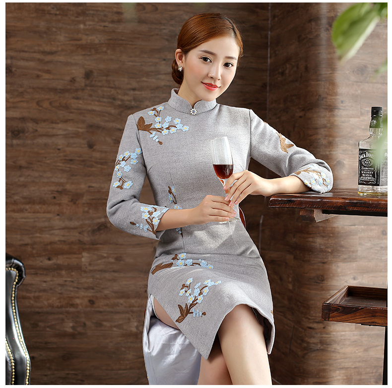 灰色繡花旗袍，復(fù)古文藝旗袍裙