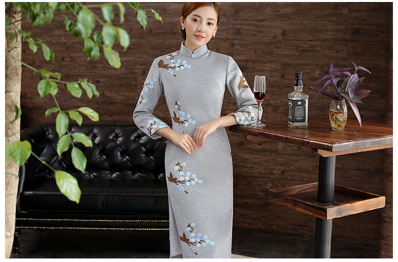 灰色繡花旗袍，復(fù)古文藝旗袍裙