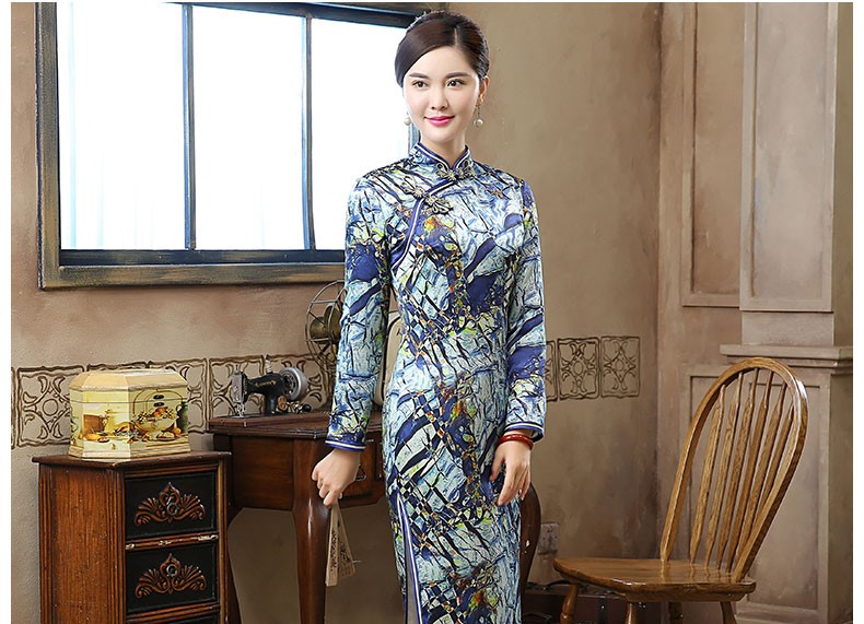 復(fù)古晶藍(lán)印花旗袍，加厚長(zhǎng)款旗袍裙