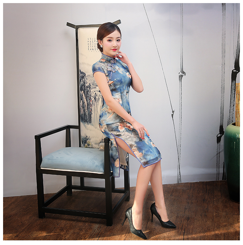 藍(lán)色幽藍(lán)印花旗袍，復(fù)古時(shí)尚旗袍裙