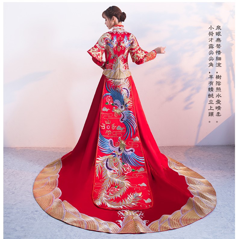傳統(tǒng)古典中式禮服，新娘秀禾服結(jié)婚禮服