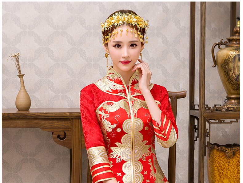 紅色龍鳳褂中式禮服，唯美新娘結(jié)婚禮服