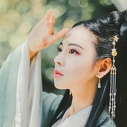 喝酒傷感女生頭像，唯美古風(fēng)真人頭像