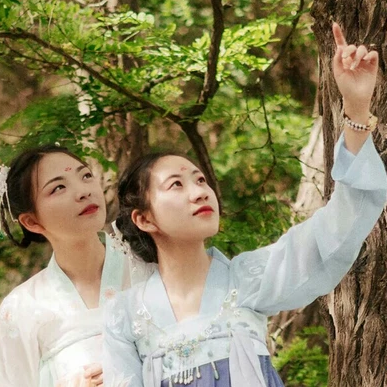 漢服帶團(tuán)扇閨蜜頭像，唯美古風(fēng)真人頭像
