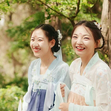 漢服帶團(tuán)扇閨蜜頭像，唯美古風(fēng)真人頭像