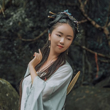 南溪山夢(mèng)帶傘女生頭像，唯美古風(fēng)真人頭像